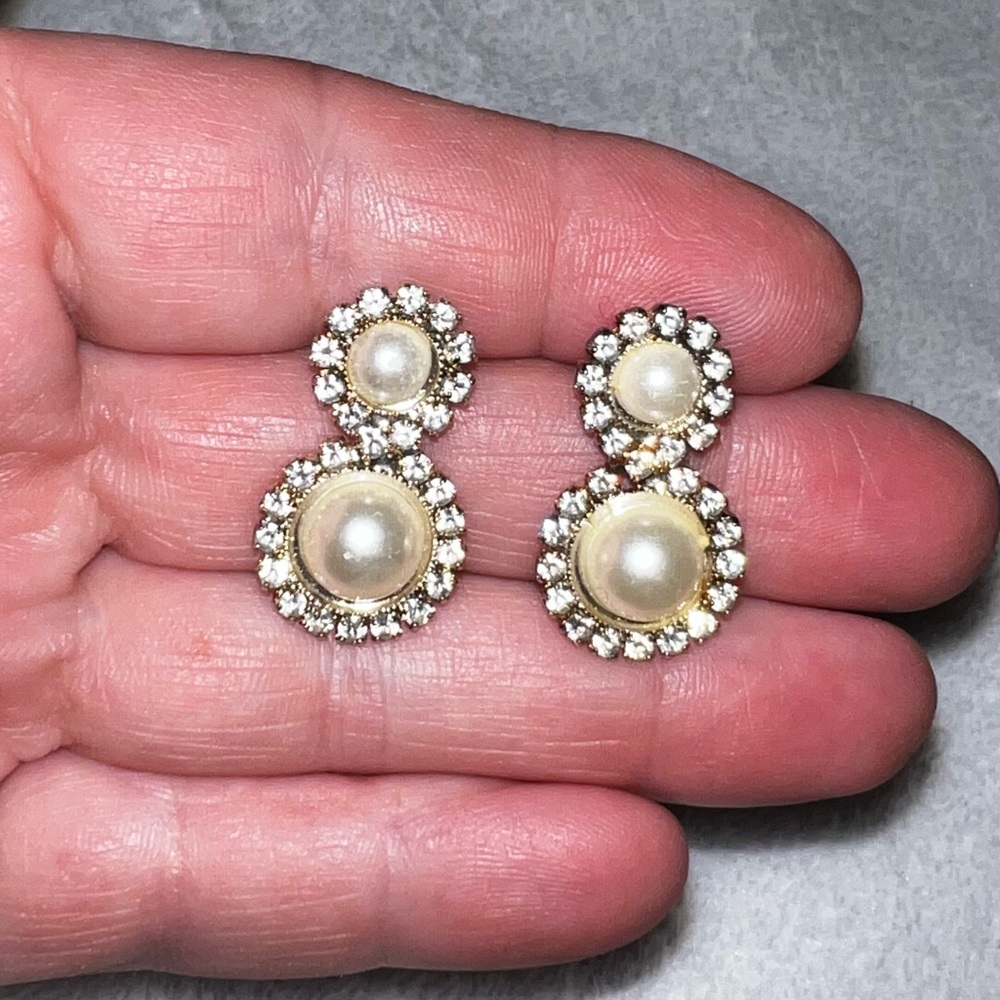 Double Faux Pearl Earring studs